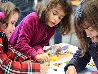 semana de la ciencia y la tecnologia con niñas
